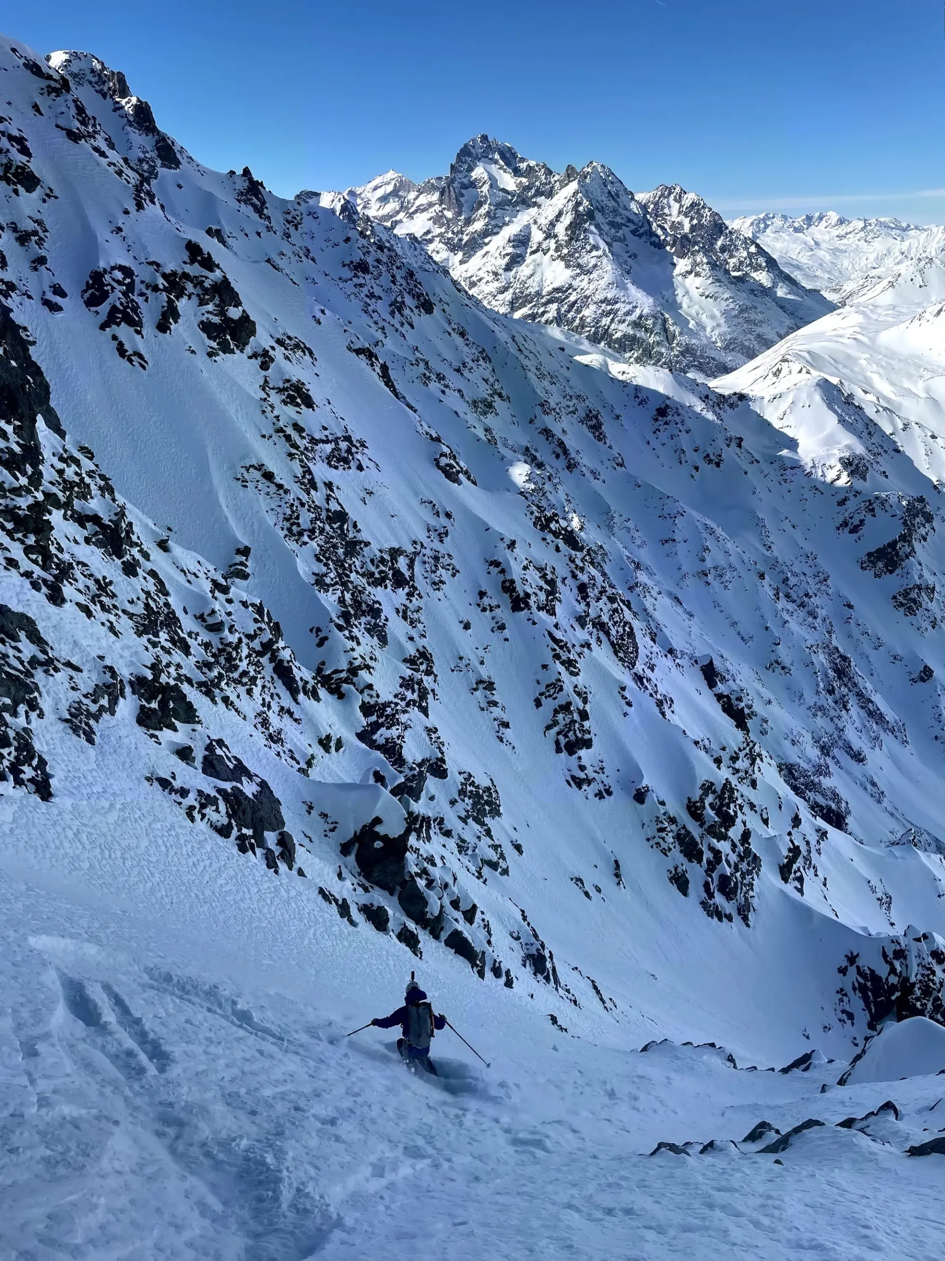 Trois dents du Pelvoux, directe NE