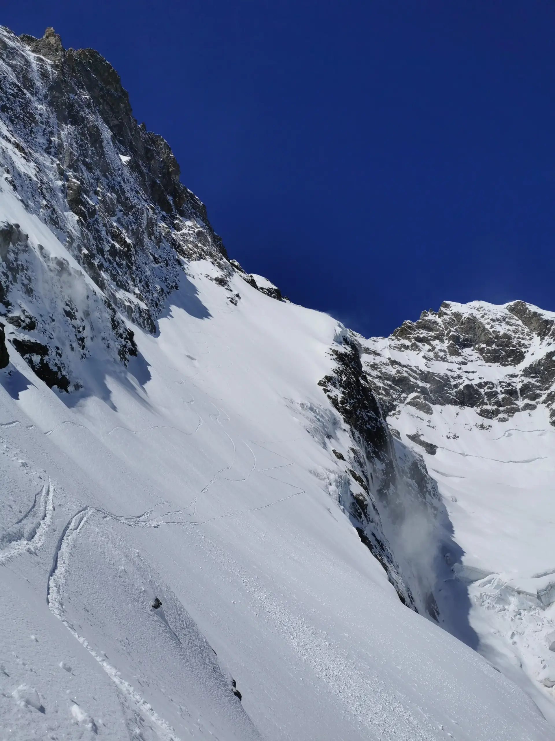 Trois dents du Pelvoux, directe NE